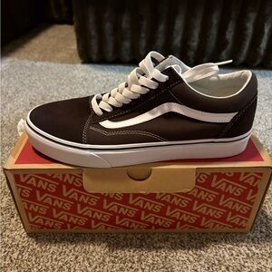 Brand New Vans Old Skool Low Top - Dark Brown Men’s Size 8.5 / Women’s Size 10
